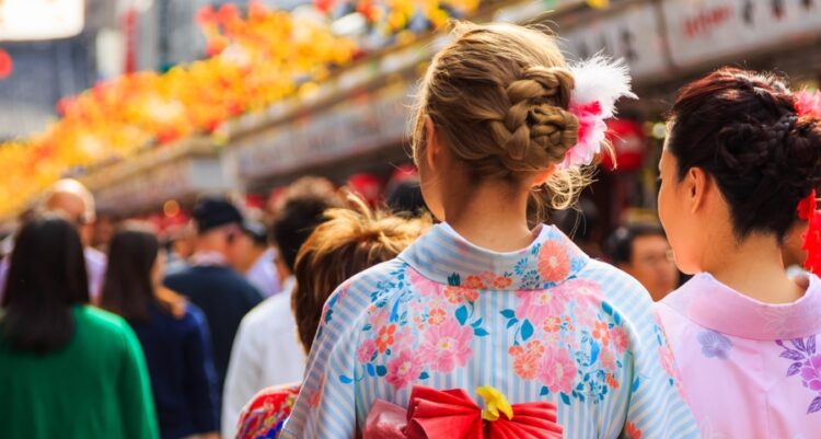 International tourism up 5% in first half of 2025 despite global challenges - TRAVELINDEX